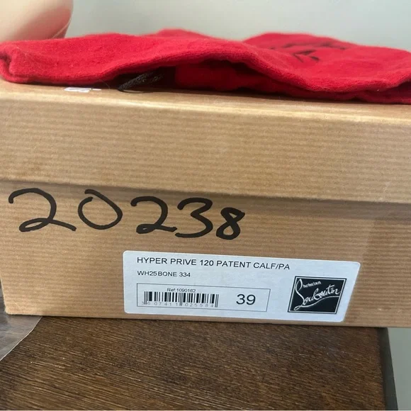 Christian Louboutin Hyper Prive 120 Elegant Cream Peep Toe Heels 39 - Picture 8 of 9